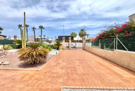 Resale - Detached Villa - La Marina