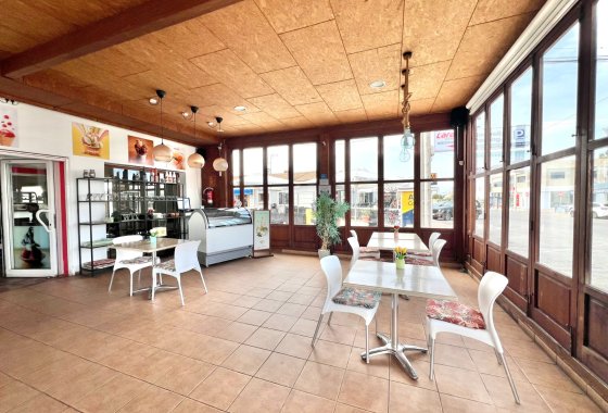 Resale - commercial property - La Marina