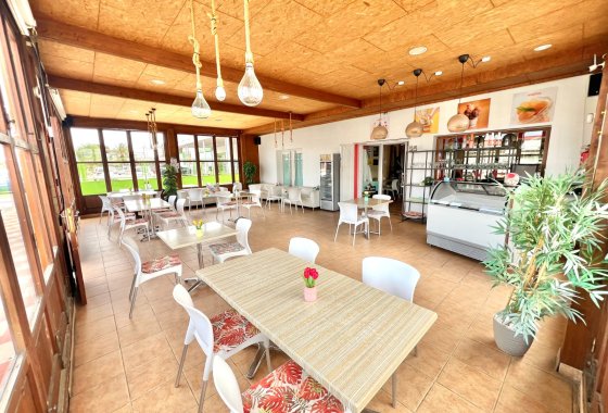 Resale - commercial property - La Marina