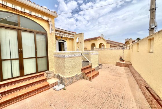 Resale - Detached Villa - La Marina