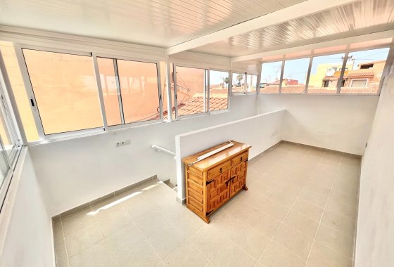 Resale - Terraced house - La Marina