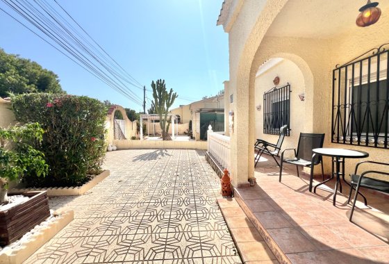 Resale - Detached Villa - La Marina