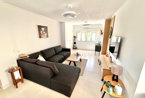 Resale - Detached Villa - La Marina