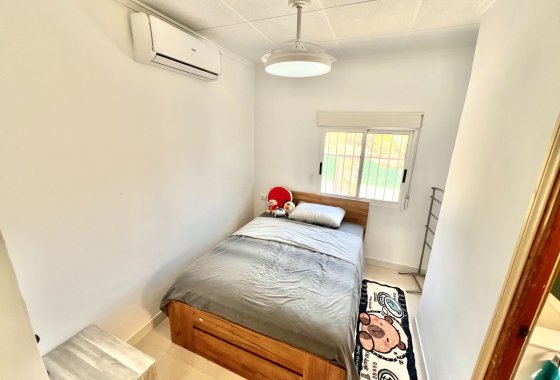Resale - Detached Villa - La Marina