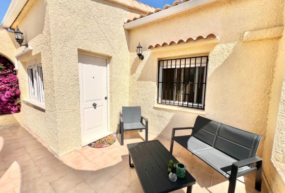Resale - Detached Villa - La Marina