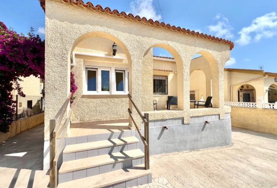 Resale - Detached Villa - La Marina