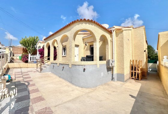 Resale - Detached Villa - La Marina