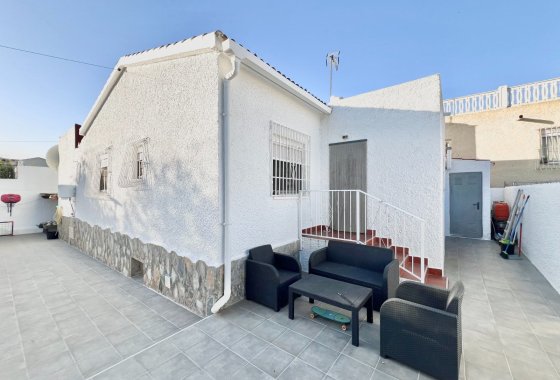 Resale - Detached Villa - La Marina