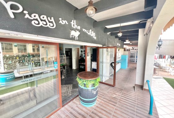 Resale - commercial property - La Marina