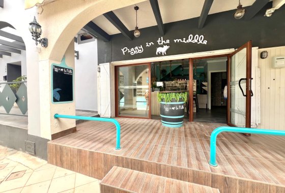 Resale - commercial property - La Marina
