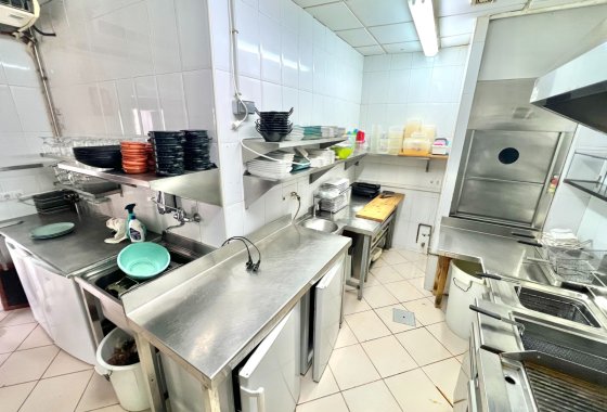 Resale - commercial property - La Marina