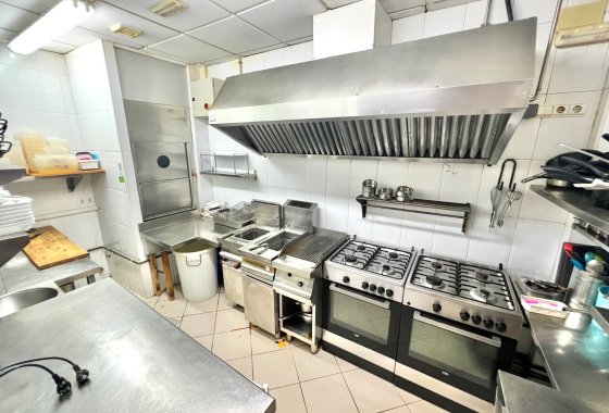 Resale - commercial property - La Marina