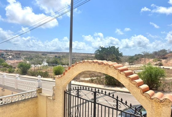 Resale - Detached Villa - La Marina