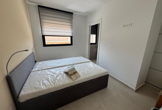 Resale - Detached Villa - La Marina