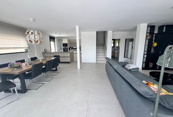 Resale - Detached Villa - La Marina
