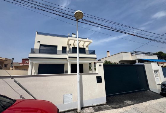 Resale - Detached Villa - La Marina