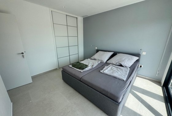 Resale - Detached Villa - La Marina