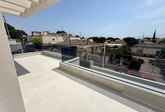 Resale - Detached Villa - La Marina