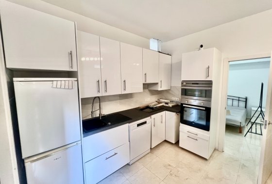 Resale - Detached Villa - La Marina