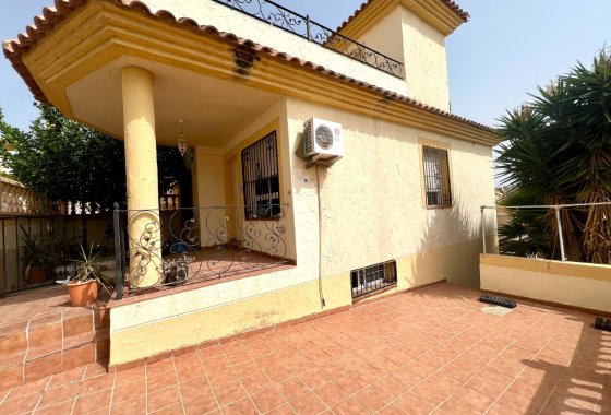Resale - Detached Villa - La Marina