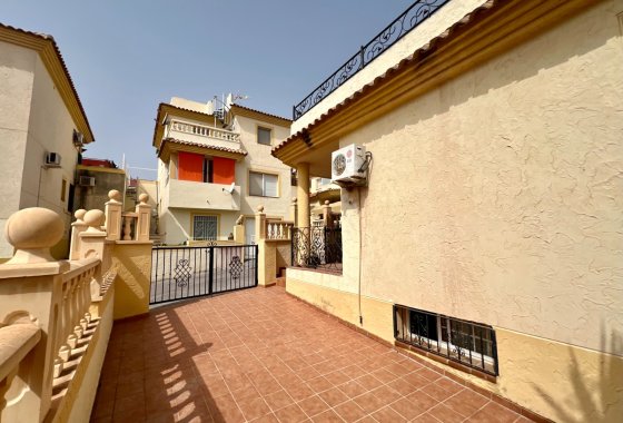 Resale - Detached Villa - La Marina