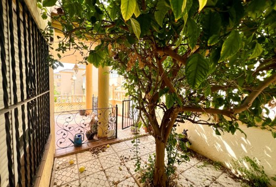 Resale - Detached Villa - La Marina
