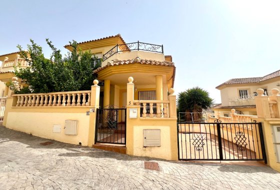 Resale - Detached Villa - La Marina