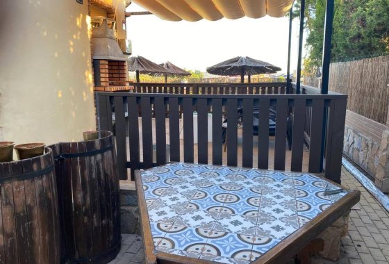 Resale - commercial property - La Marina