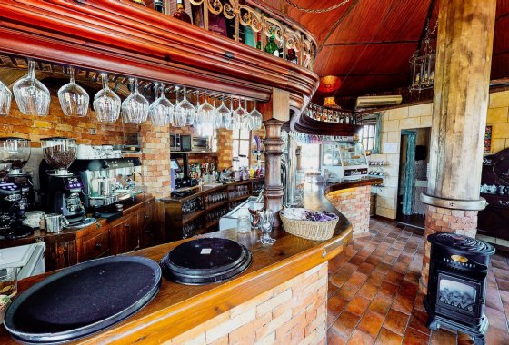 Resale - commercial property - La Marina