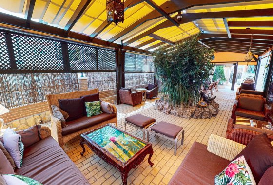 Resale - commercial property - La Marina