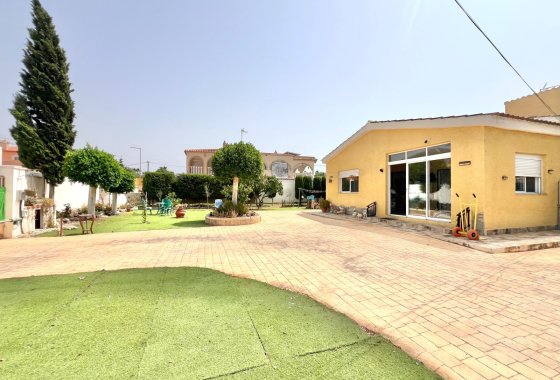 Resale - Detached Villa - La Marina