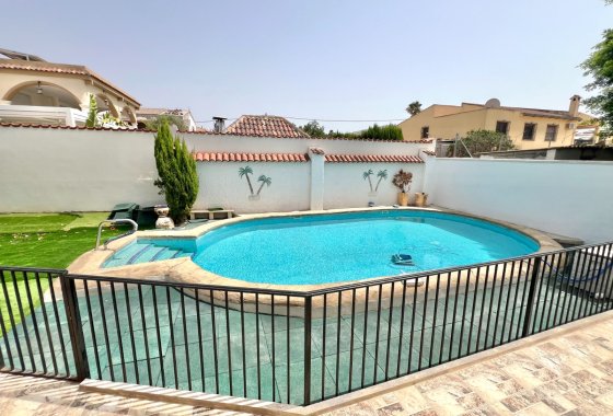 Resale - Detached Villa - La Marina