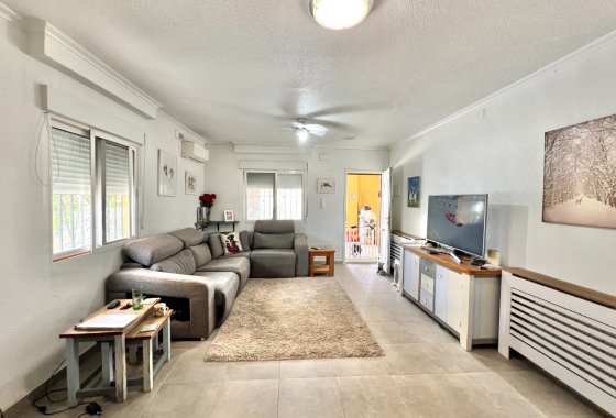 Resale - Detached Villa - La Marina