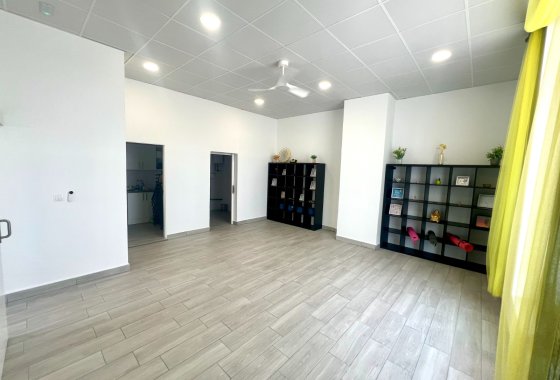 Resale - commercial property - San Fulgencio