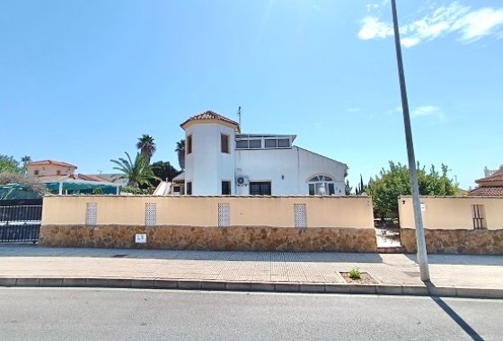 Resale - Detached Villa - La Marina