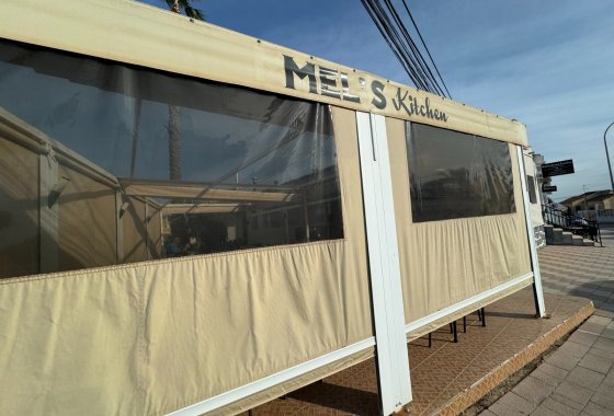 Resale - commercial property - La Marina