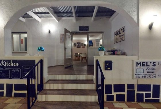 Resale - commercial property - La Marina