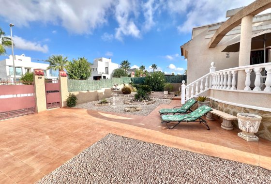 Resale - Detached Villa - La Marina