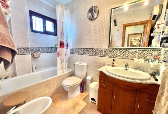 Resale - Detached Villa - La Marina