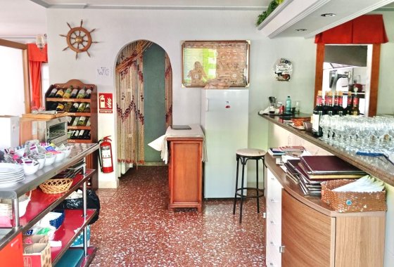 Resale - commercial property - La Marina