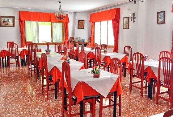 Resale - commercial property - La Marina