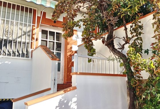 Resale - commercial property - La Marina