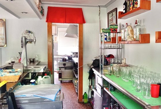 Resale - commercial property - La Marina