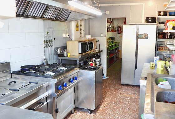 Resale - commercial property - La Marina