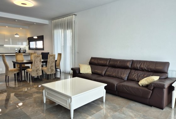 Resale - Detached Villa - La Escuera - La Marina