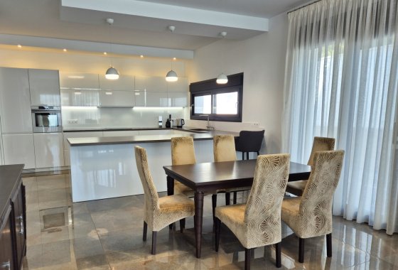 Resale - Detached Villa - La Escuera - La Marina