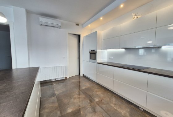 Resale - Detached Villa - La Escuera - La Marina