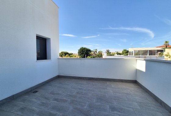 Resale - Detached Villa - La Escuera - La Marina