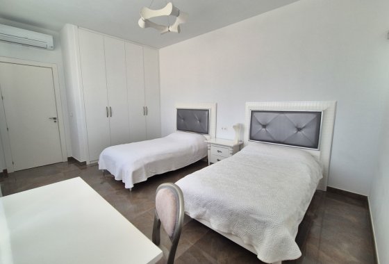 Resale - Detached Villa - La Escuera - La Marina