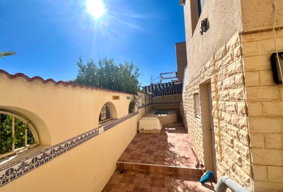 Resale - Detached Villa - La Marina